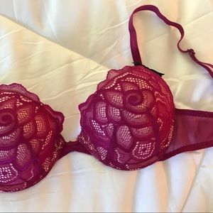 Betsey Johnson 🖤 lightly lined bra